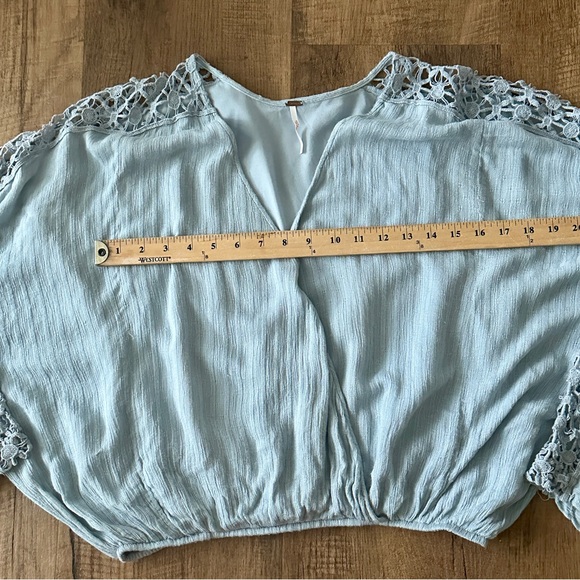 Free people Runway Crochet sleeve Top size Small Blue/grey color - Picture 3 of 9